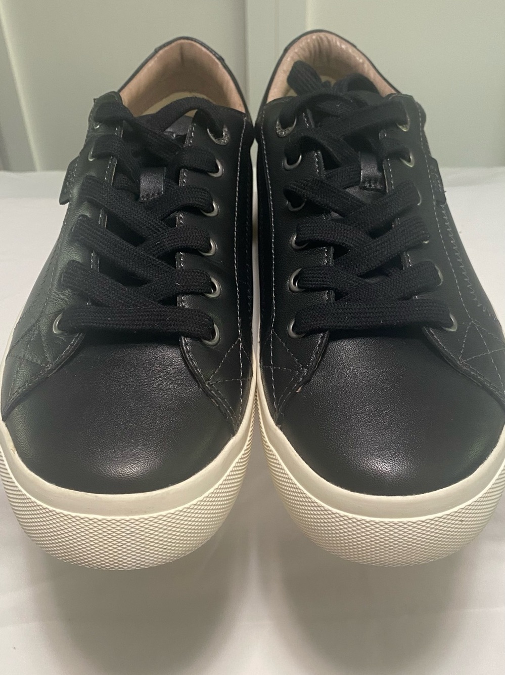 Taos Footwear Black Leather Lace-Up Sneakers with Cream Platform